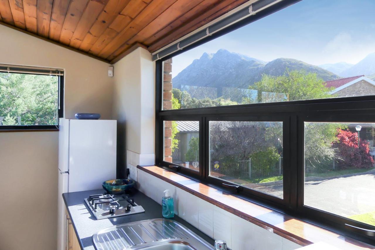 Shalom Self Catering Hotel Kleinmond Eksteriør billede